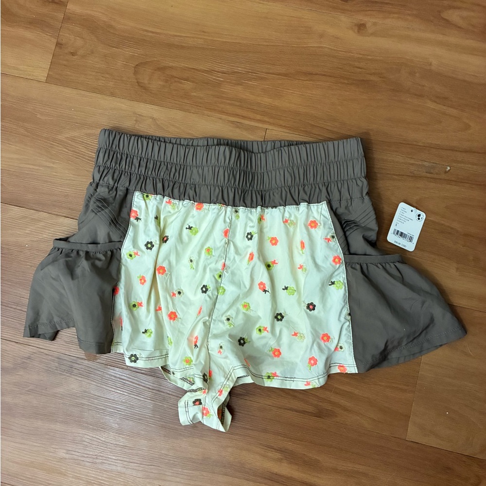 FP Movement by Free People "Get Your Flirt On" shorts. size S NWT